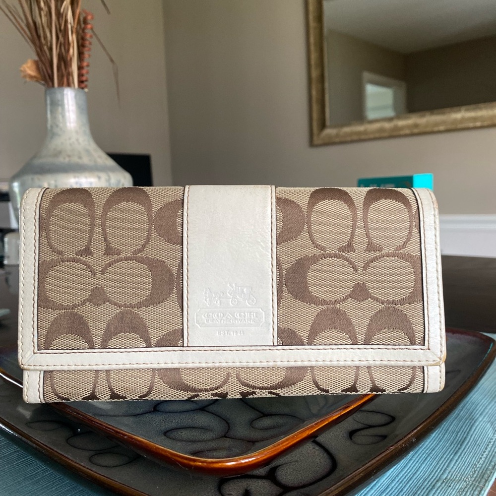 Coach Signature “C” Long Wallet
